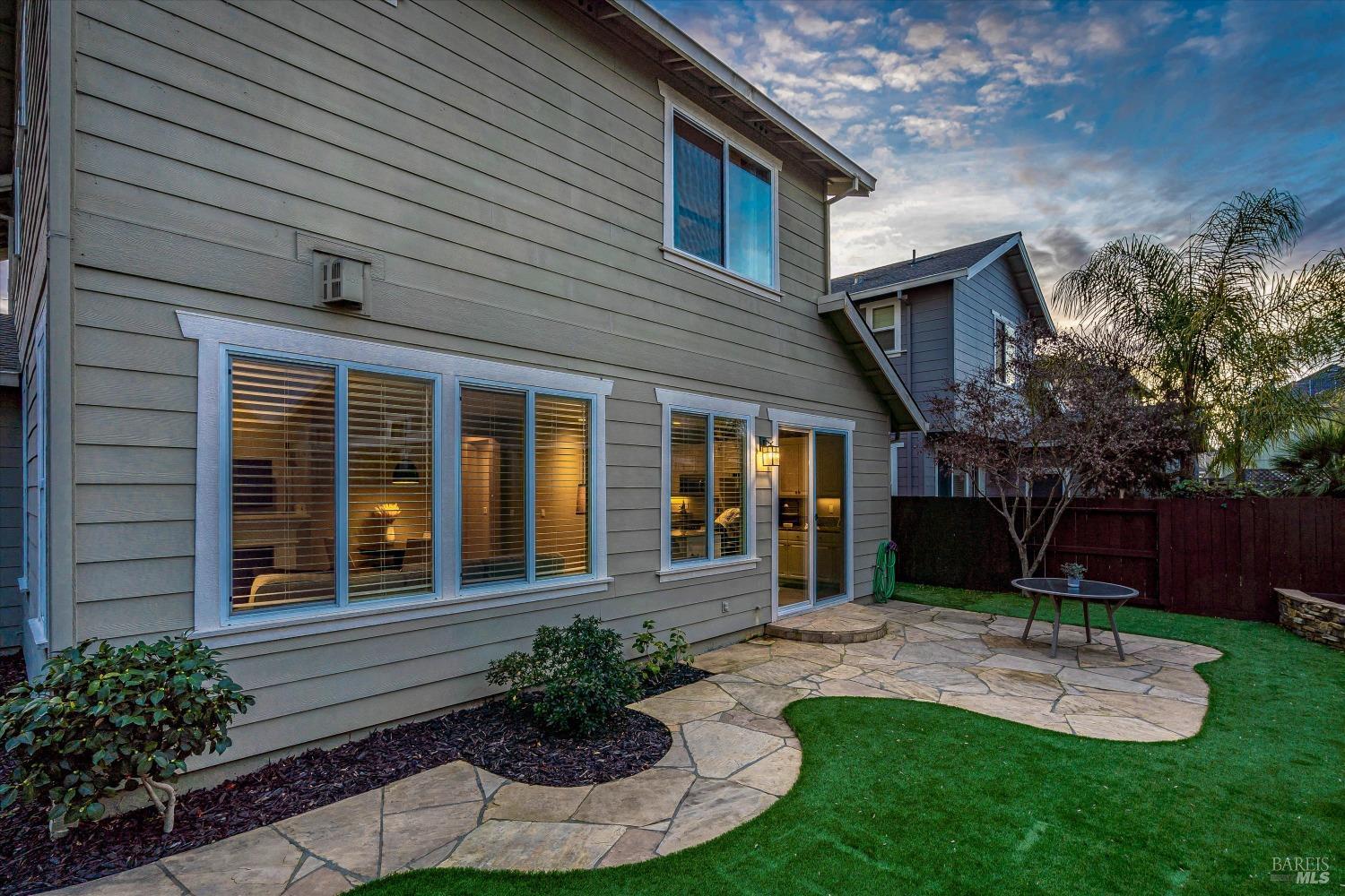 2053 San Miguel Avenue