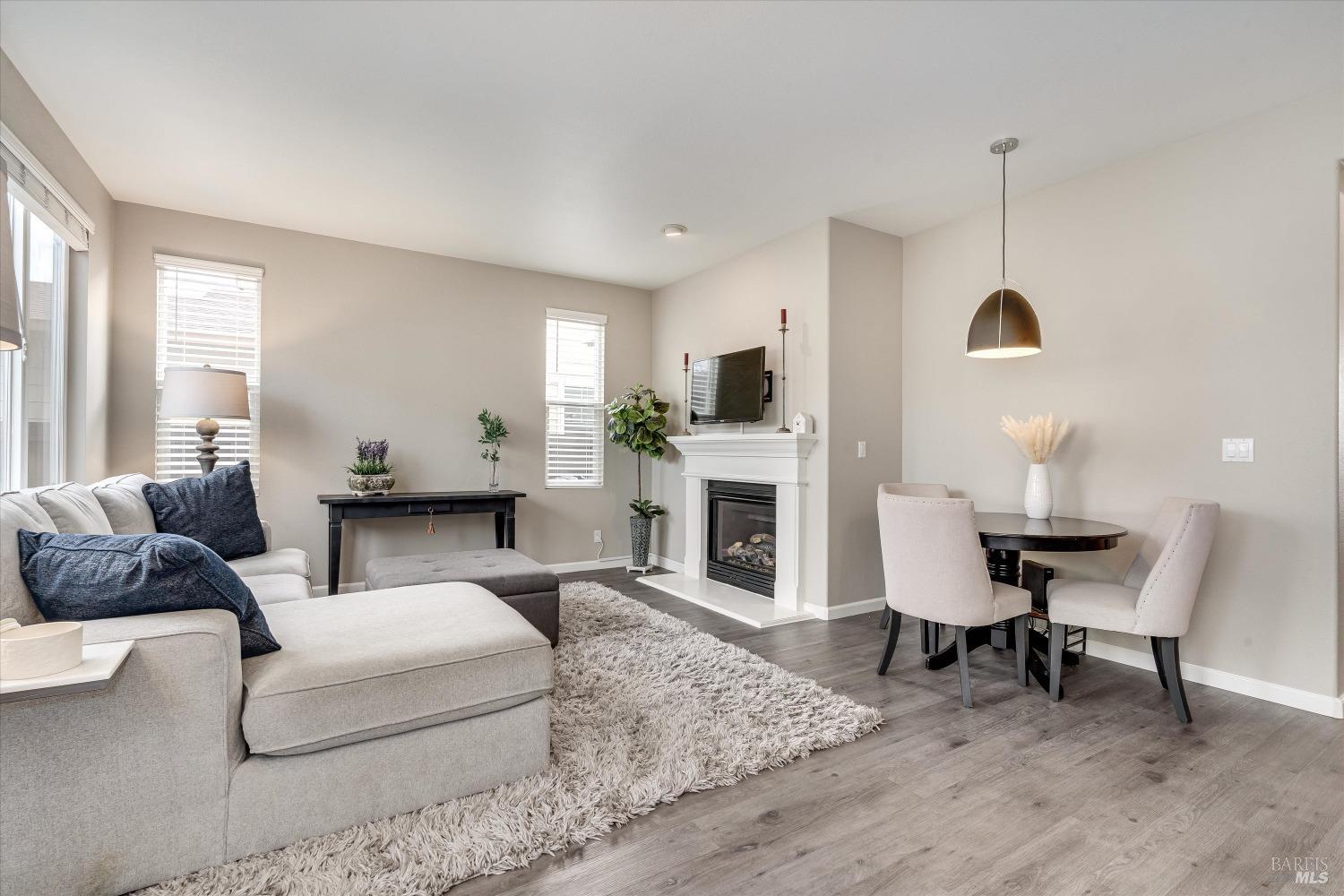 2053 San Miguel Avenue