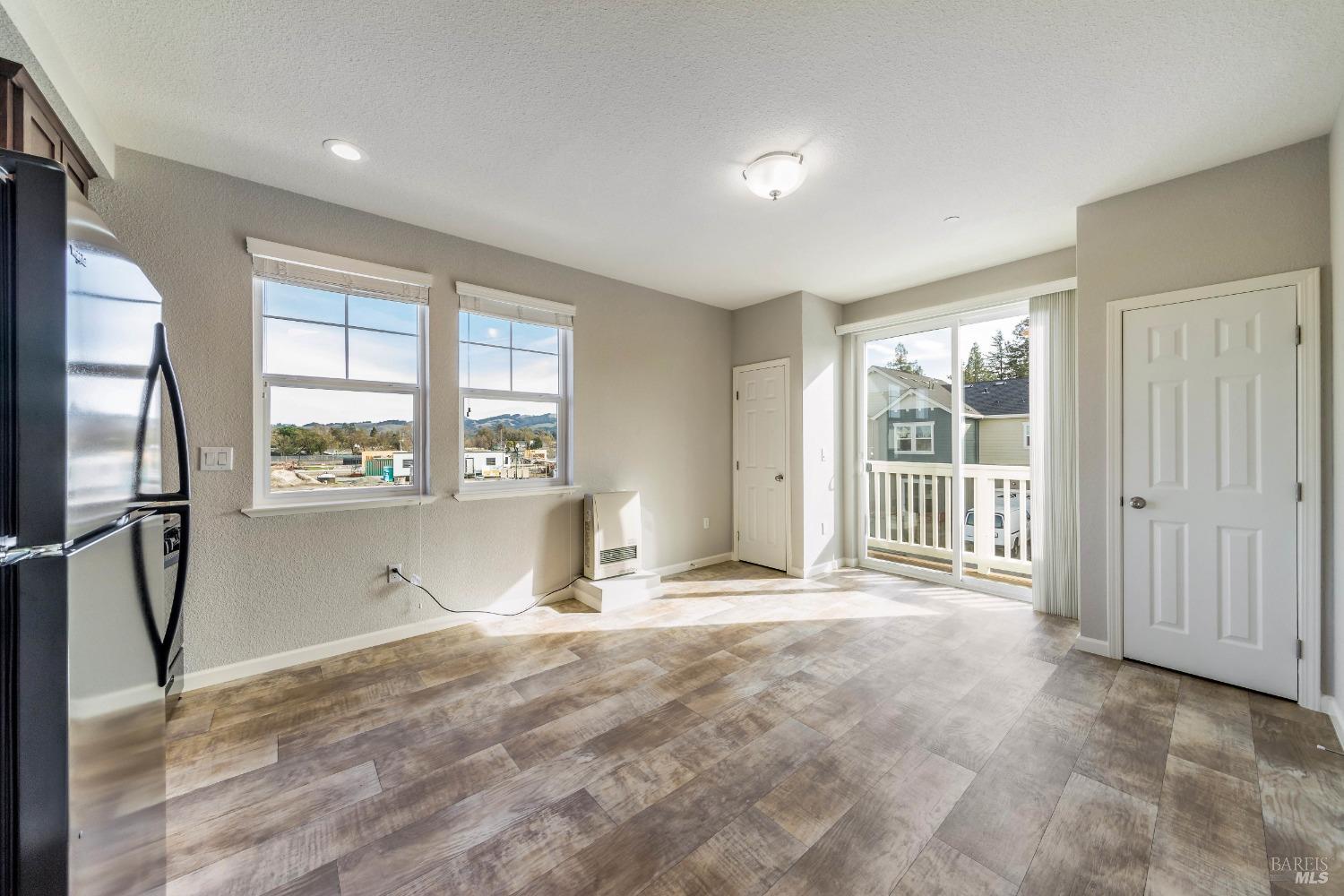 1990-1994 Las Ventanas Dr