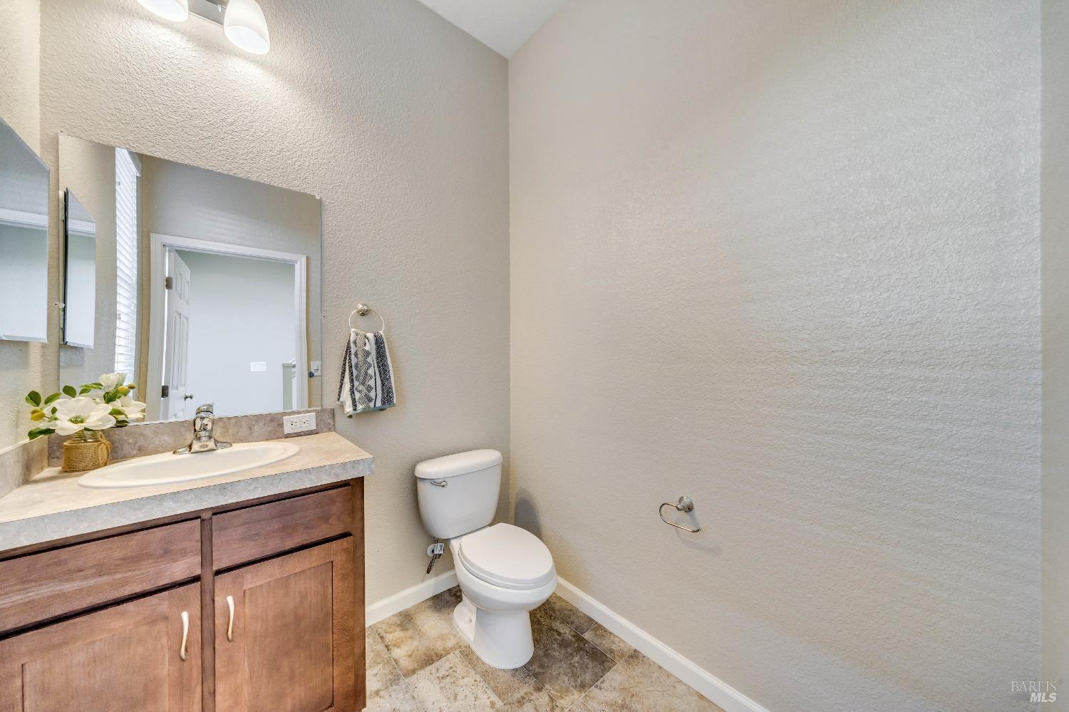 1990-1994 Las Ventanas Dr