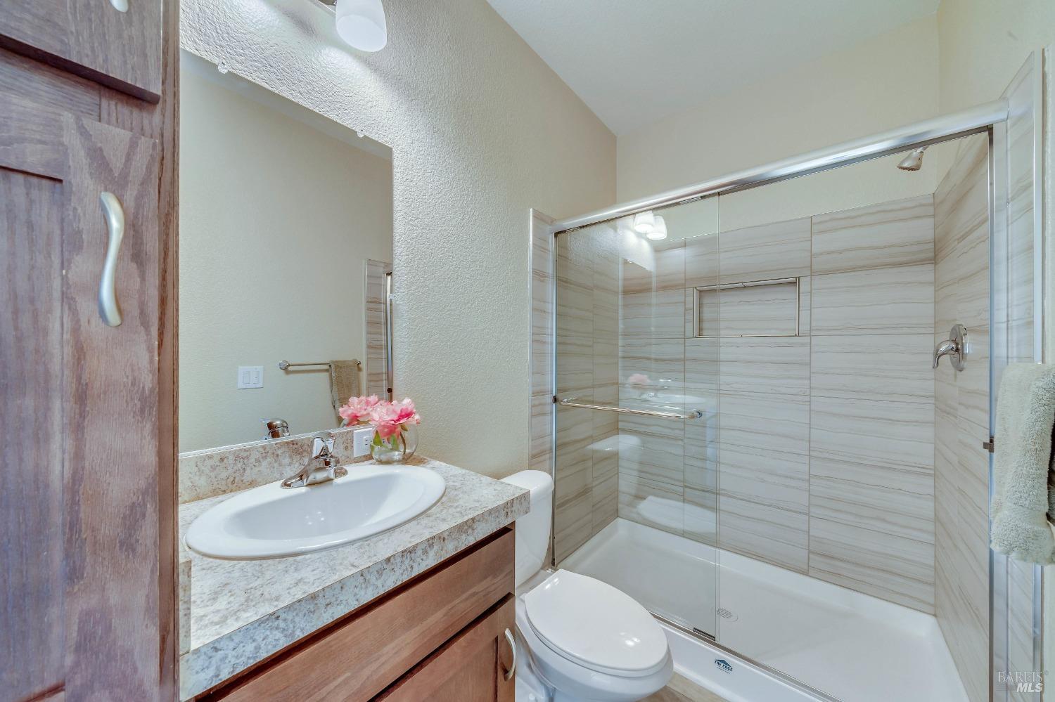 1990-1994 Las Ventanas Dr