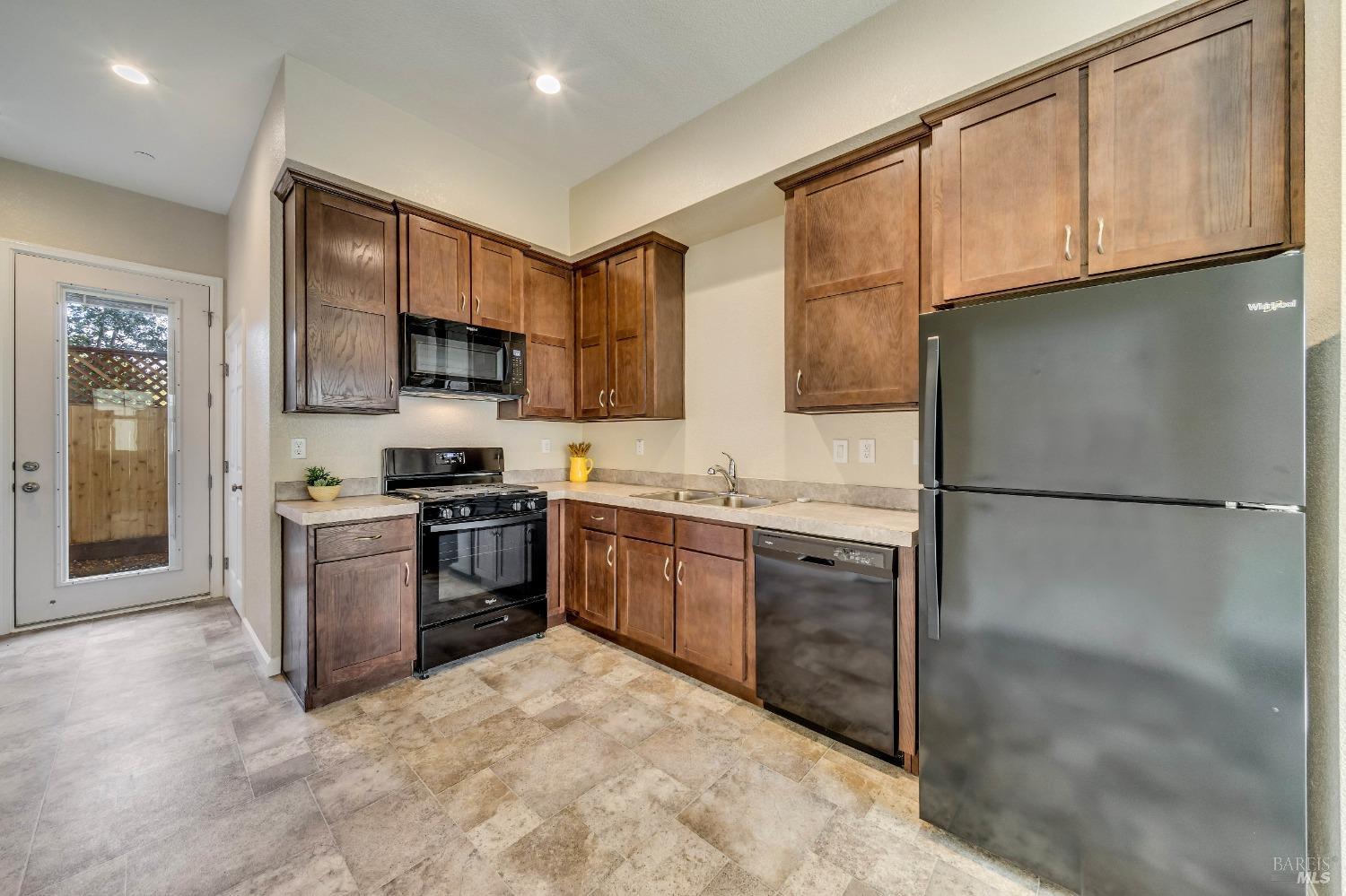 1990-1994 Las Ventanas Dr