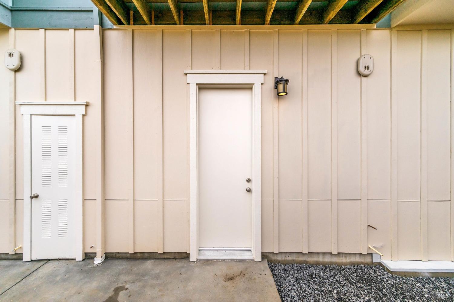 1990-1994 Las Ventanas Dr