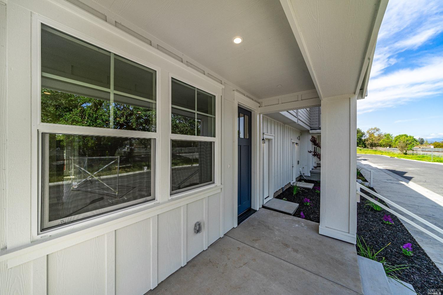 1998 Las Ventanas Dr