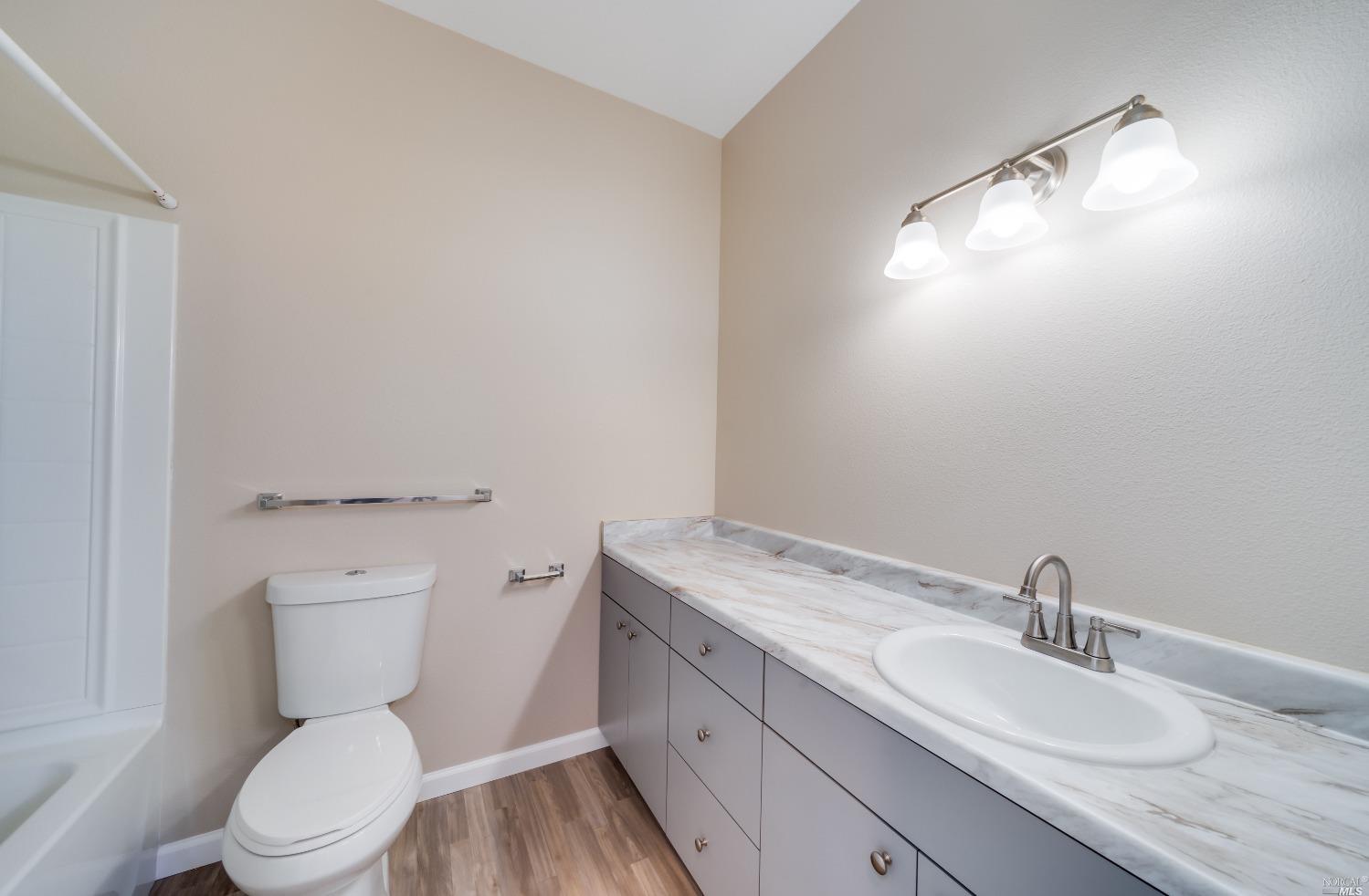 1998 Las Ventanas Dr