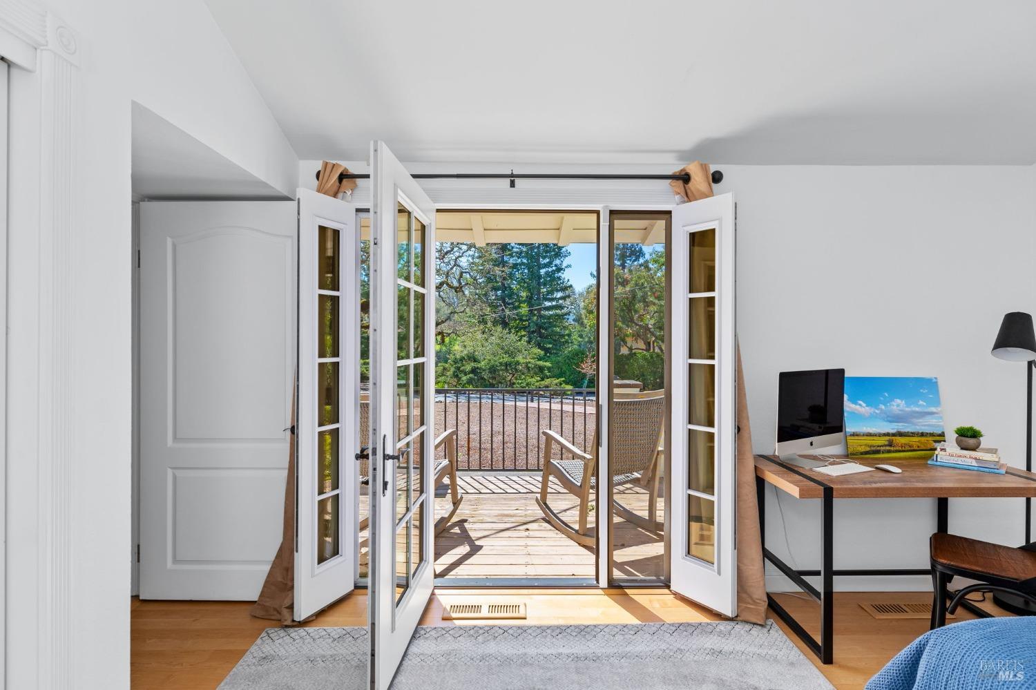 10104-2011 Loch Haven Dr