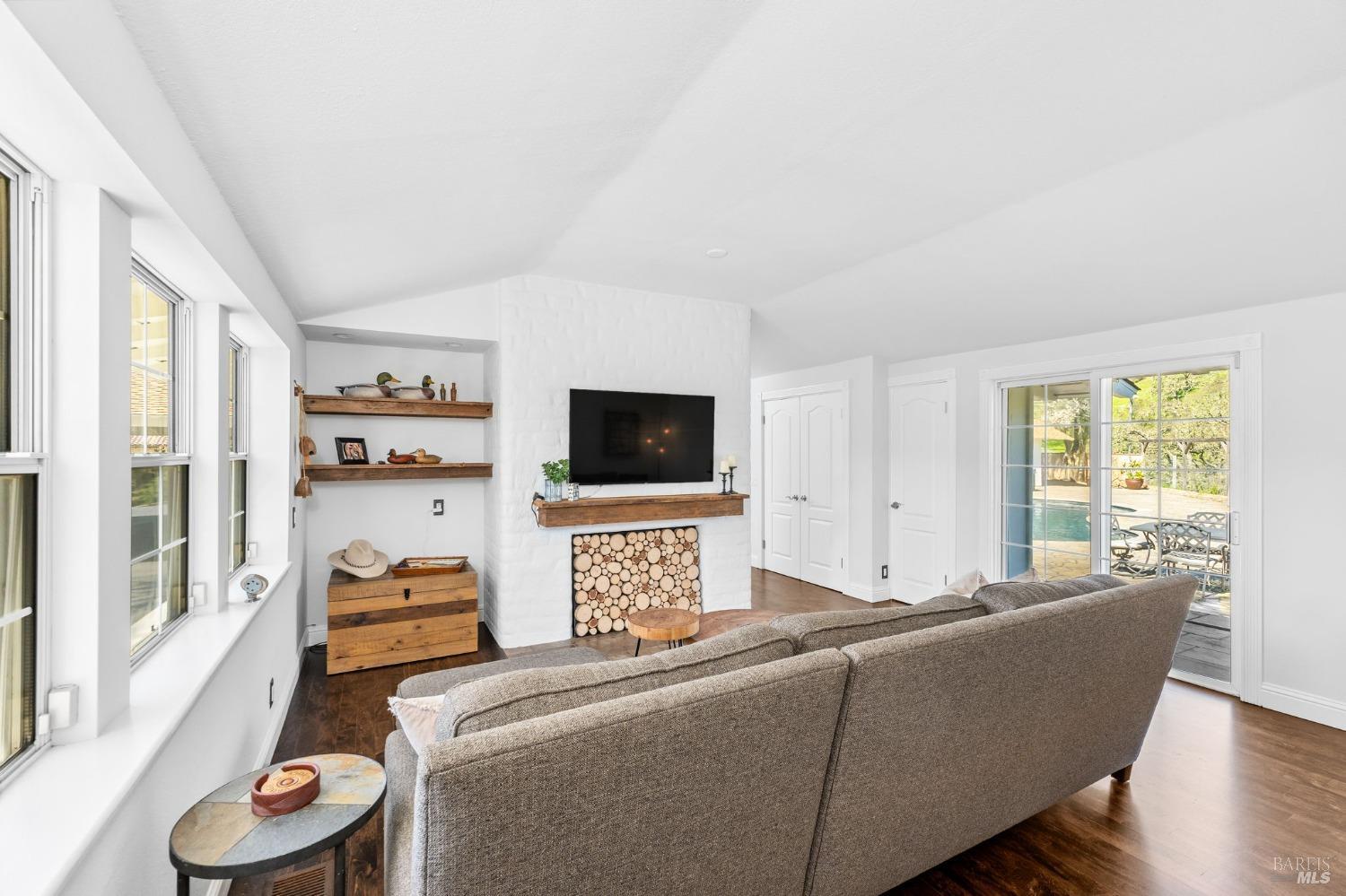 10104-2011 Loch Haven Dr