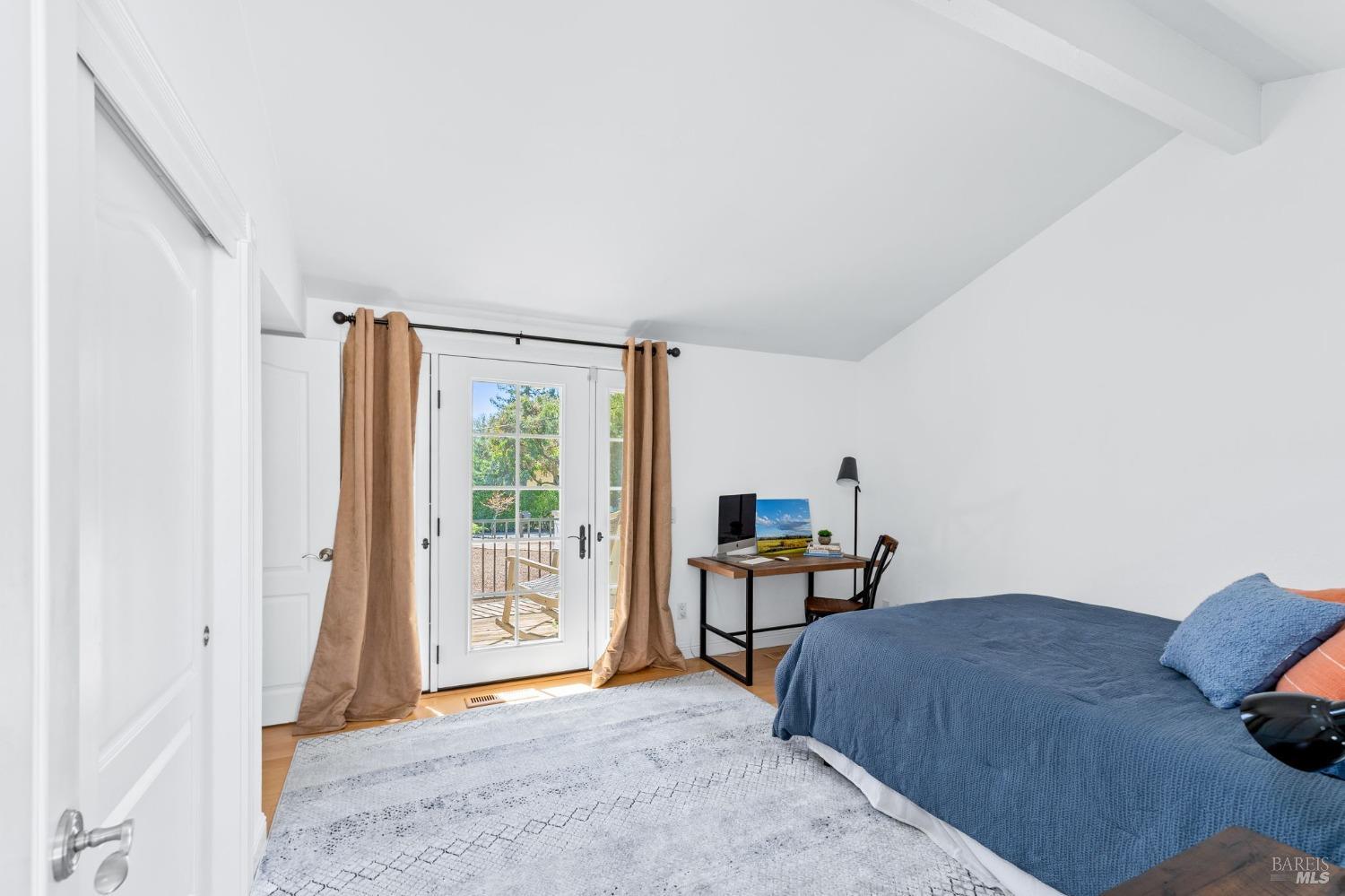 10104-2011 Loch Haven Dr