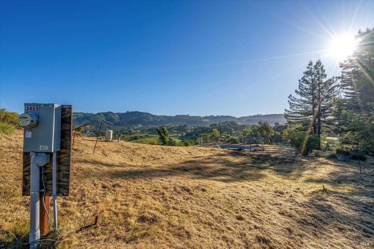 3453 Hidden Hills Dr