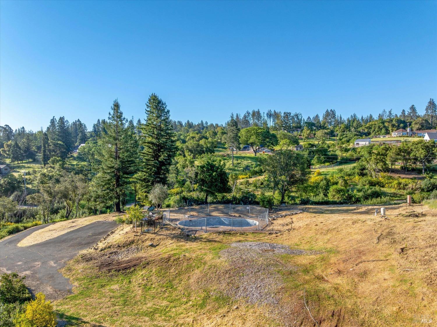 3453 Hidden Hills Dr