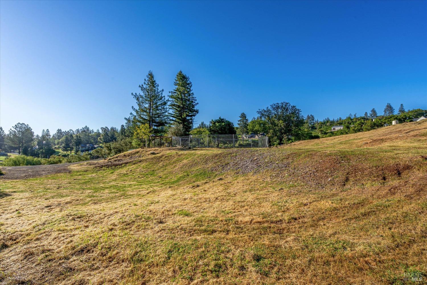 3453 Hidden Hills Dr