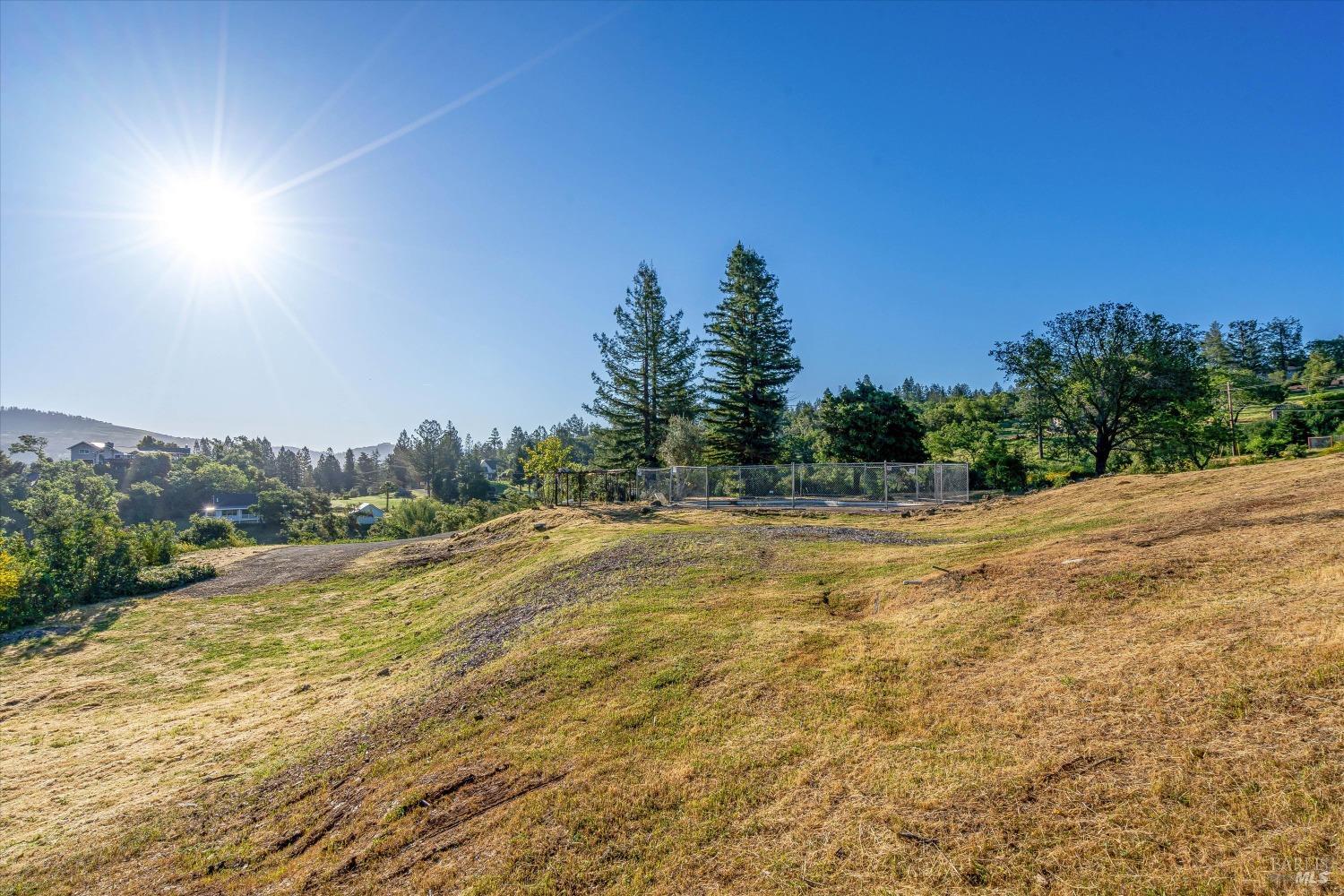 3453 Hidden Hills Dr