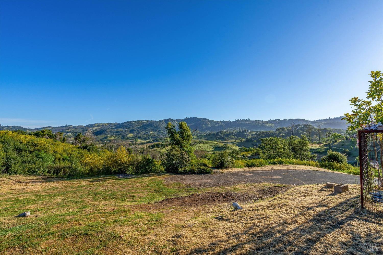 3453 Hidden Hills Dr