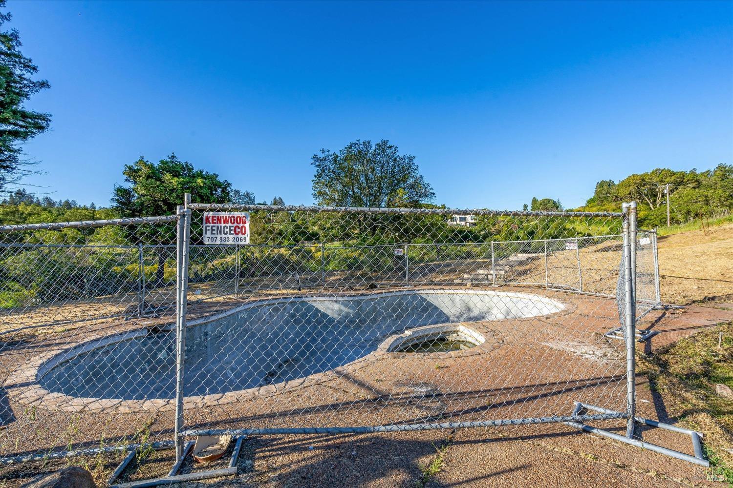 3453 Hidden Hills Dr