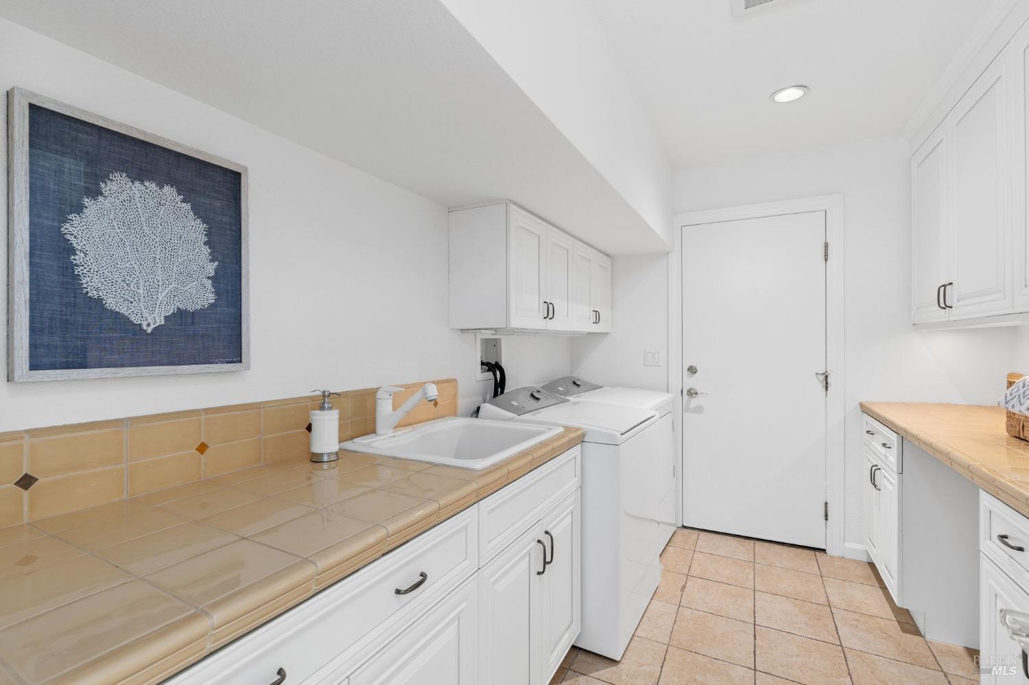 9724 Green Valley Rd