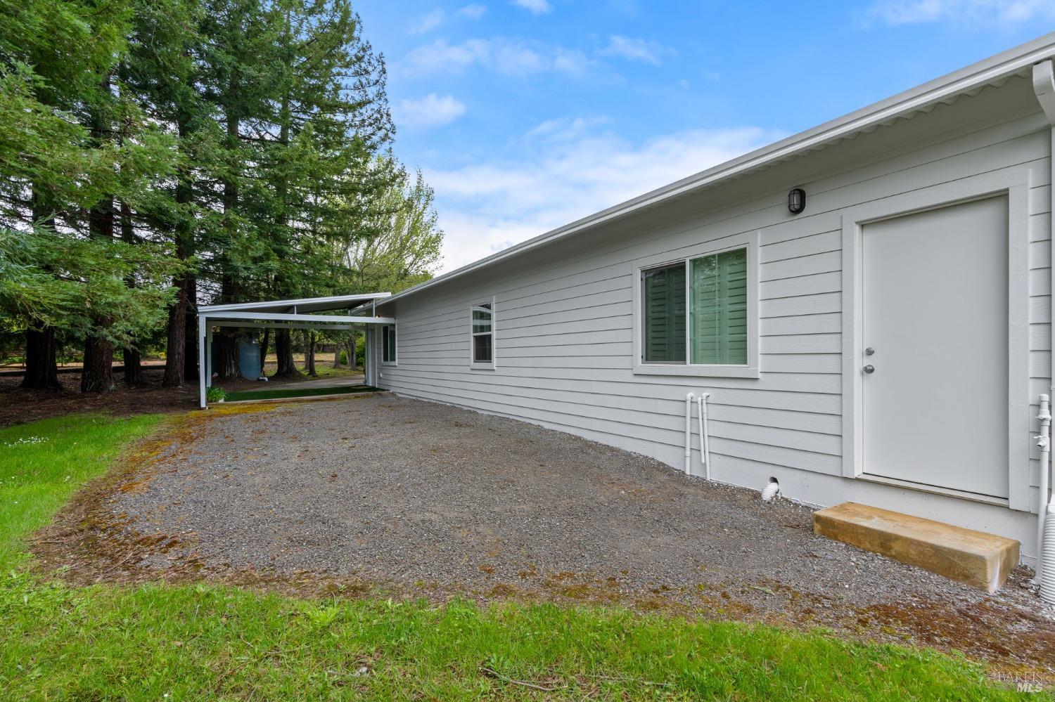 9724 Green Valley Rd