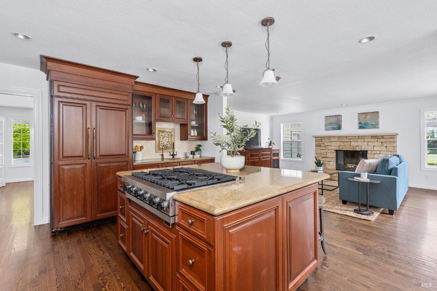 9724 Green Valley Rd