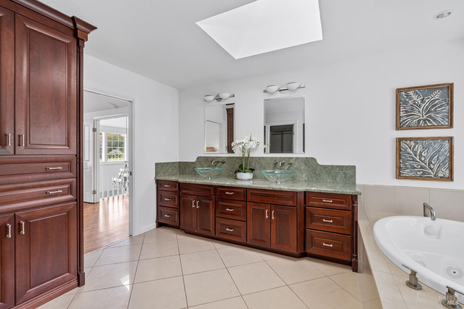 9724 Green Valley Rd