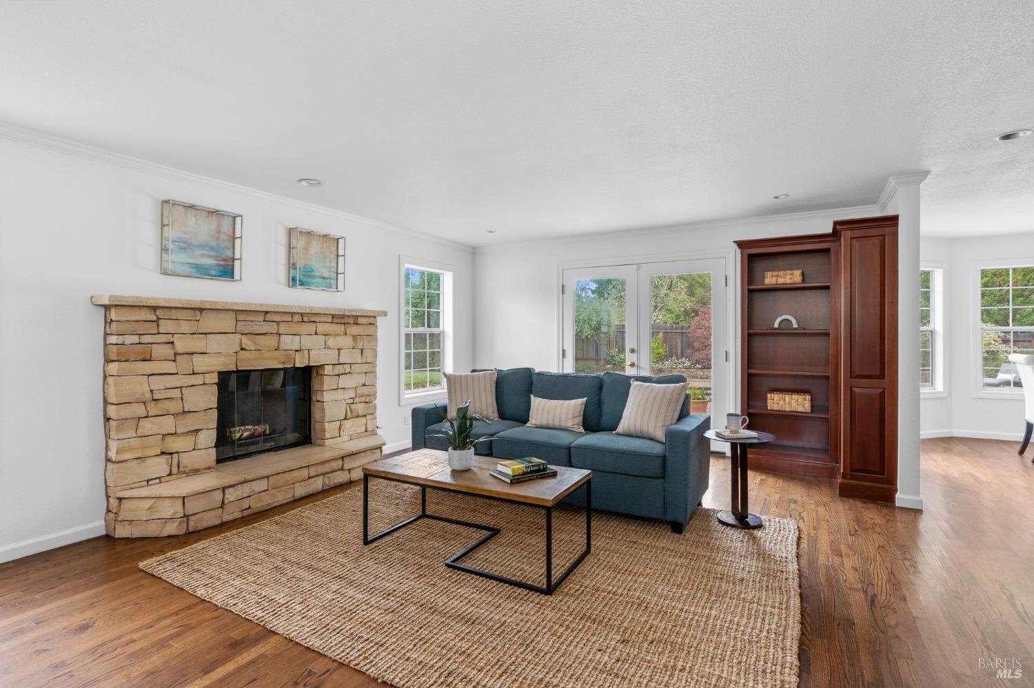 9724 Green Valley Rd