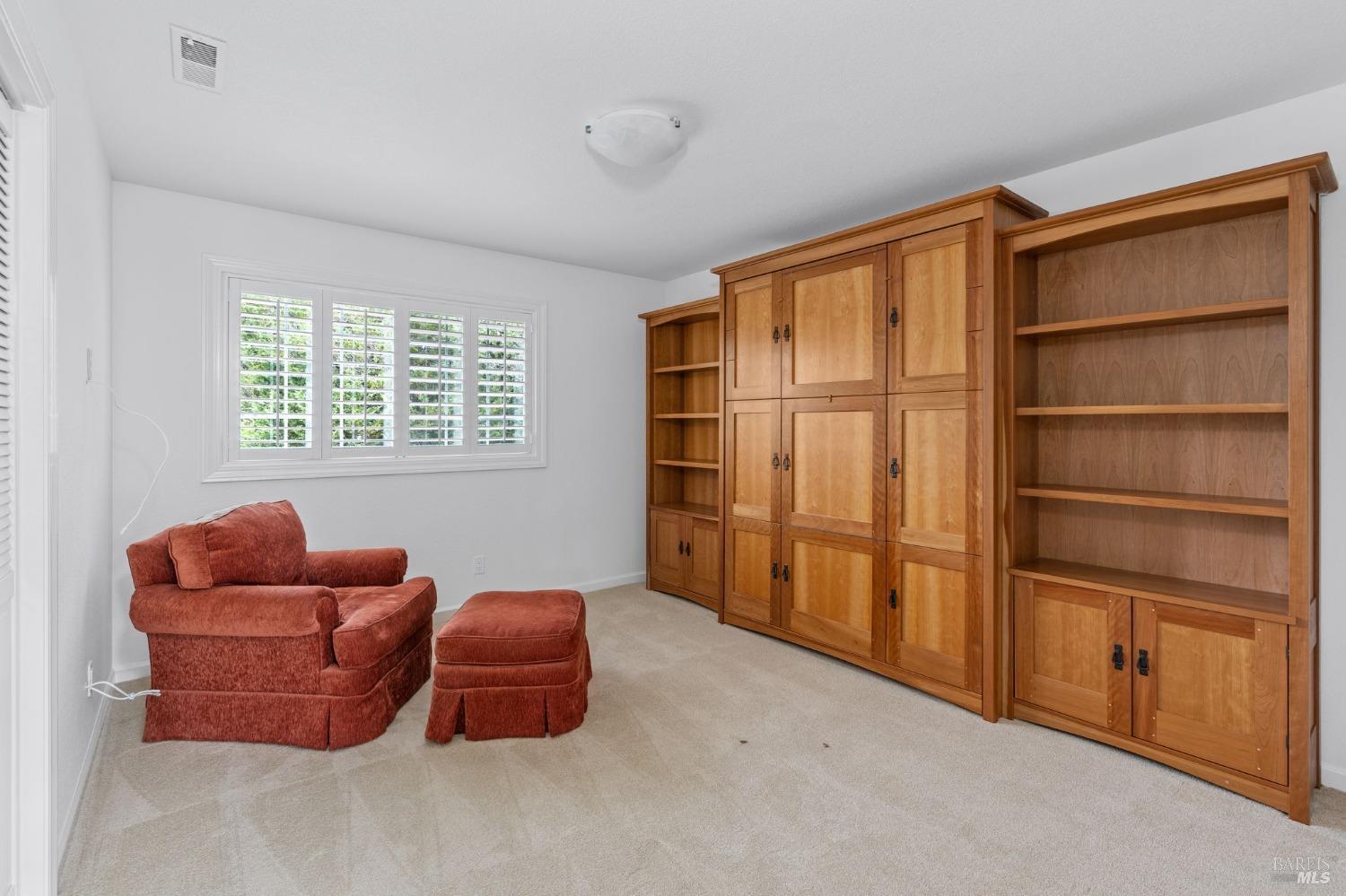 9724 Green Valley Rd