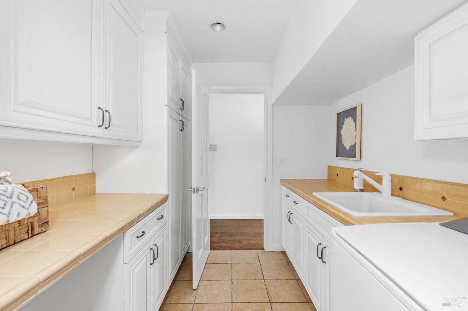 9724 Green Valley Rd