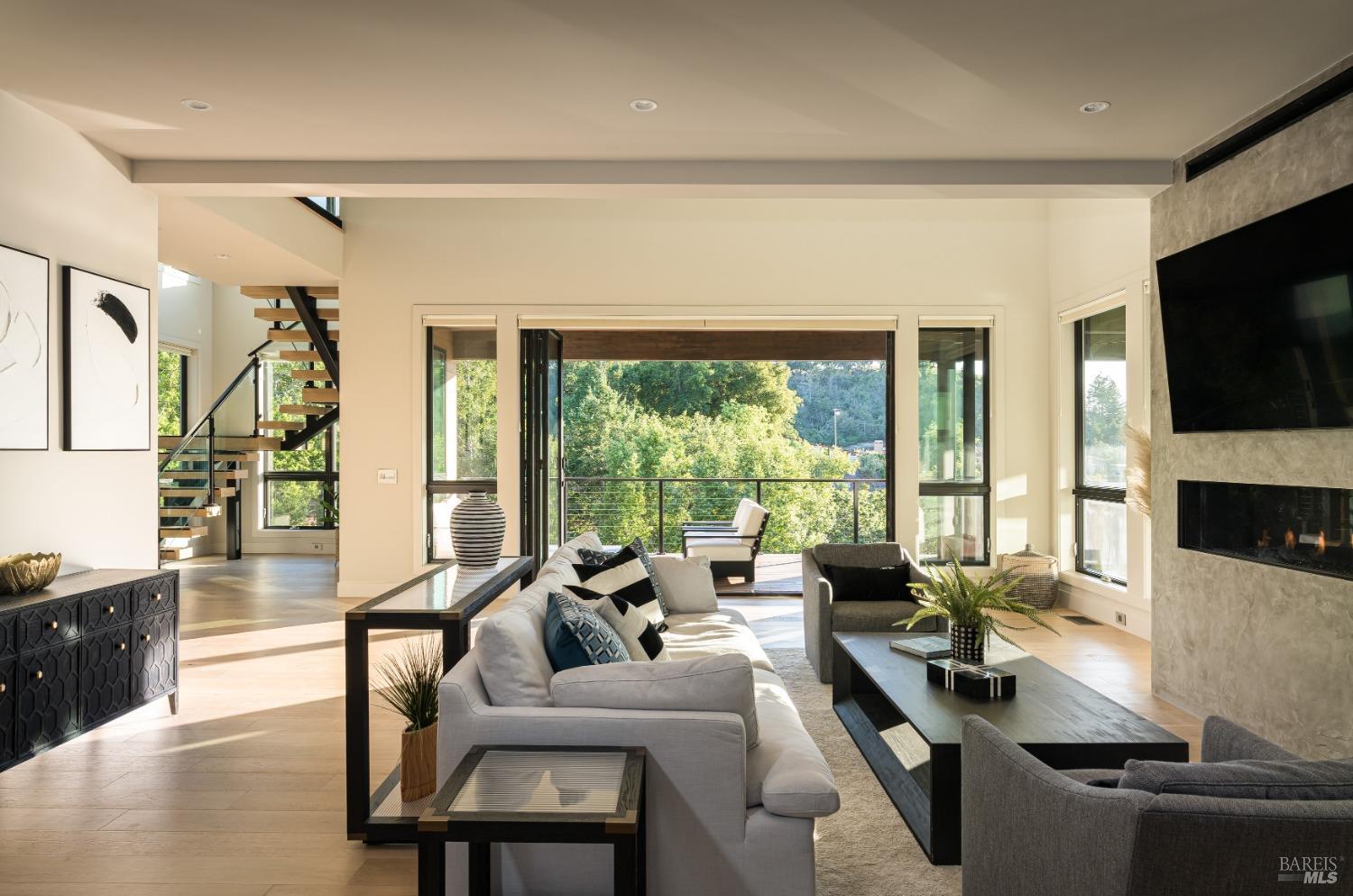 3958 Saint Andrews Dr