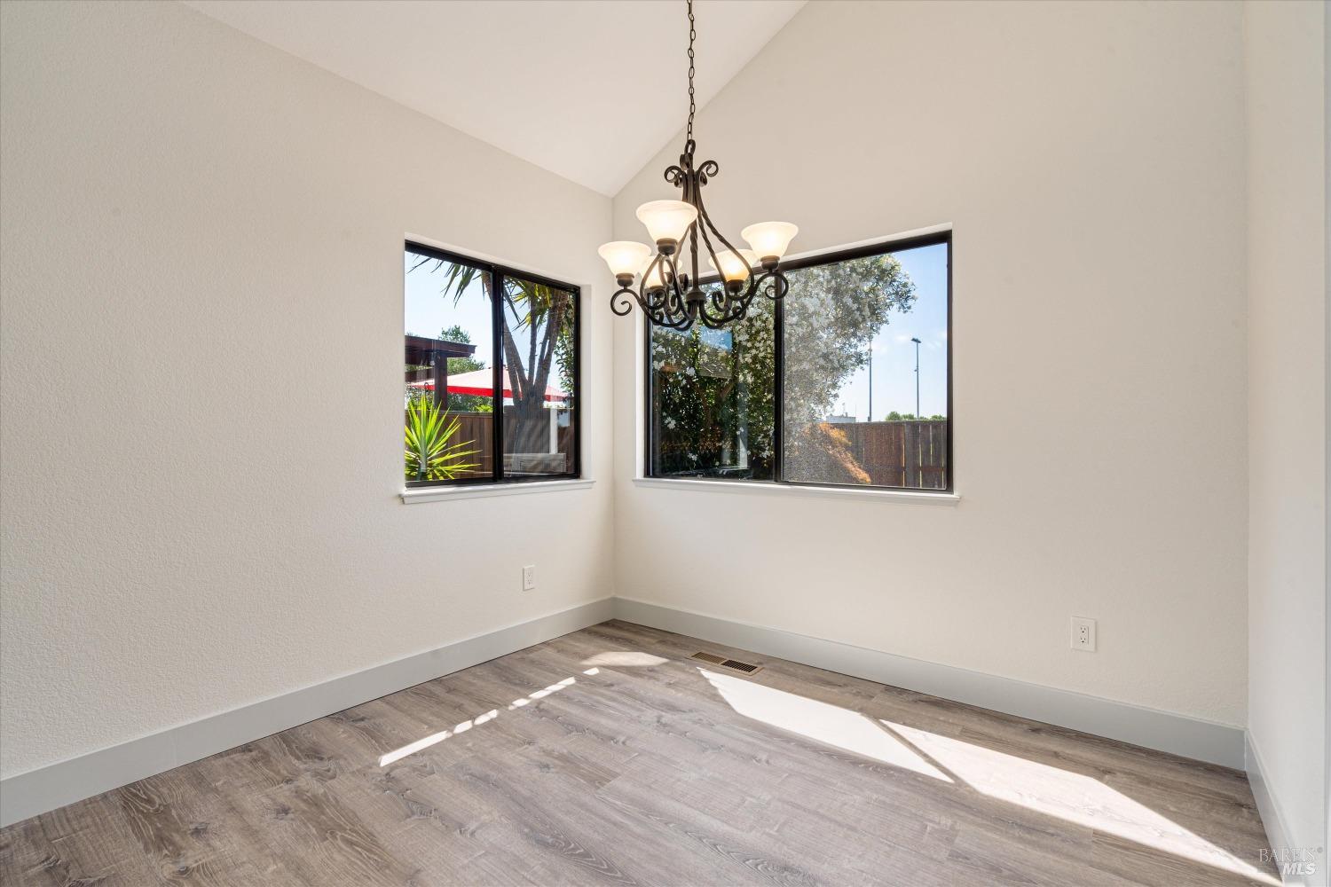 2418 Quail Hollow Dr