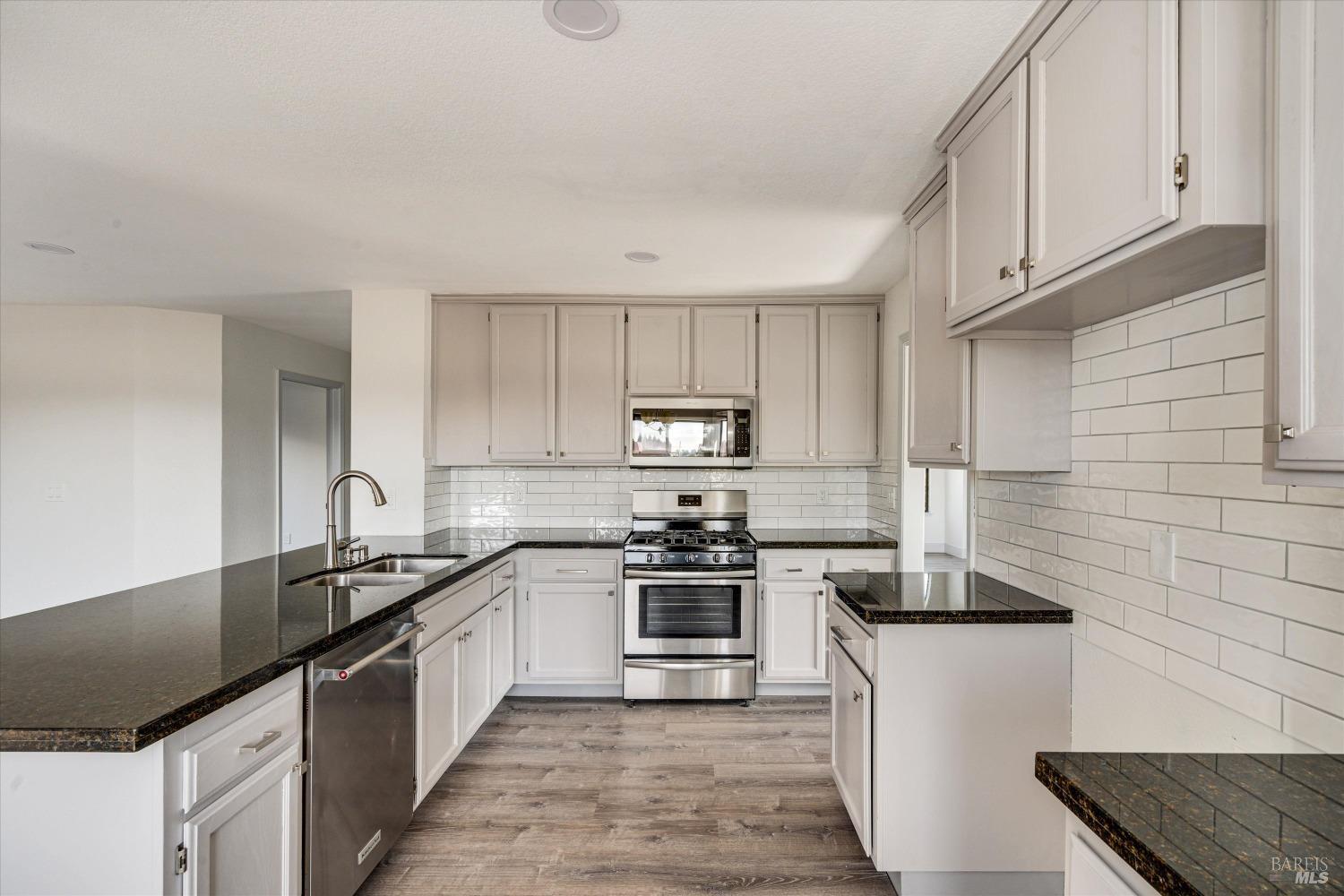 2418 Quail Hollow Dr