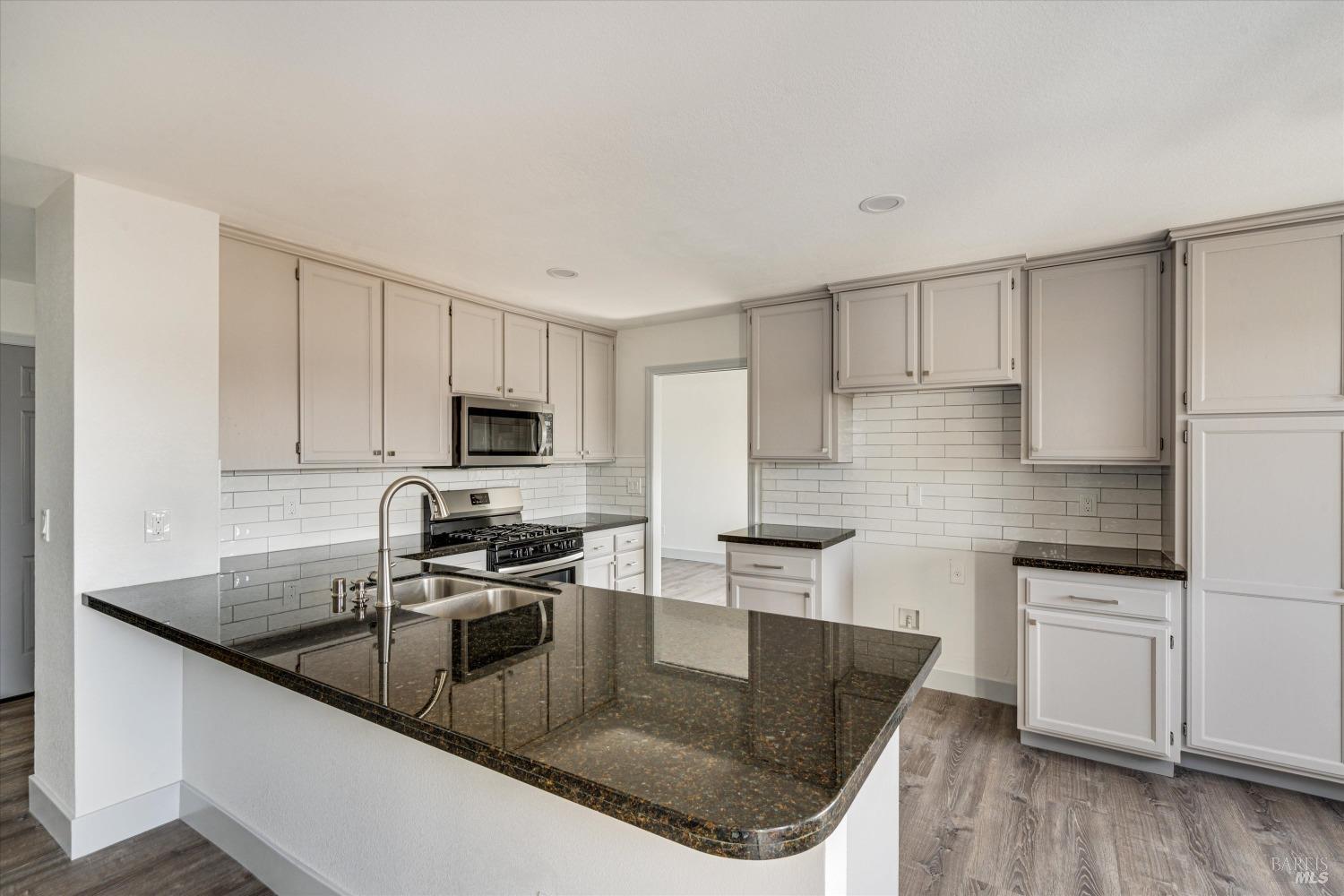 2418 Quail Hollow Dr