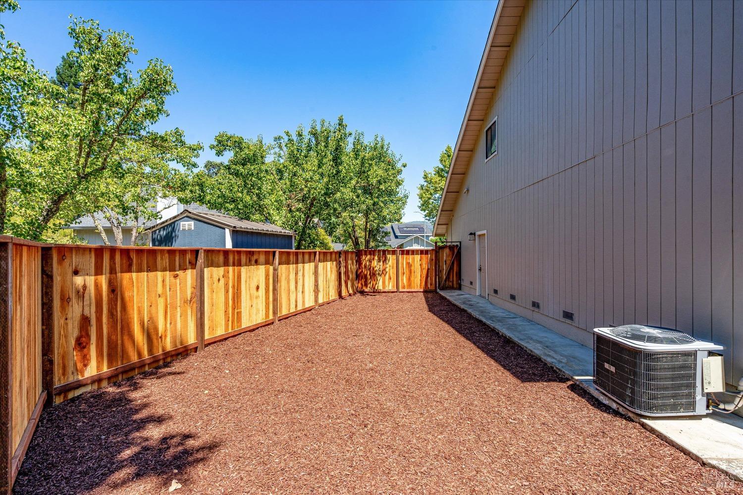 607 Oman Springs Cir