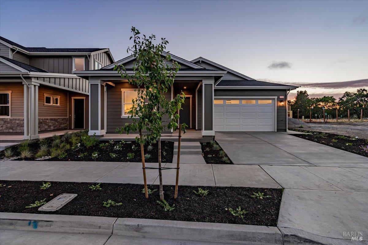 249 Spanish Oak Dr