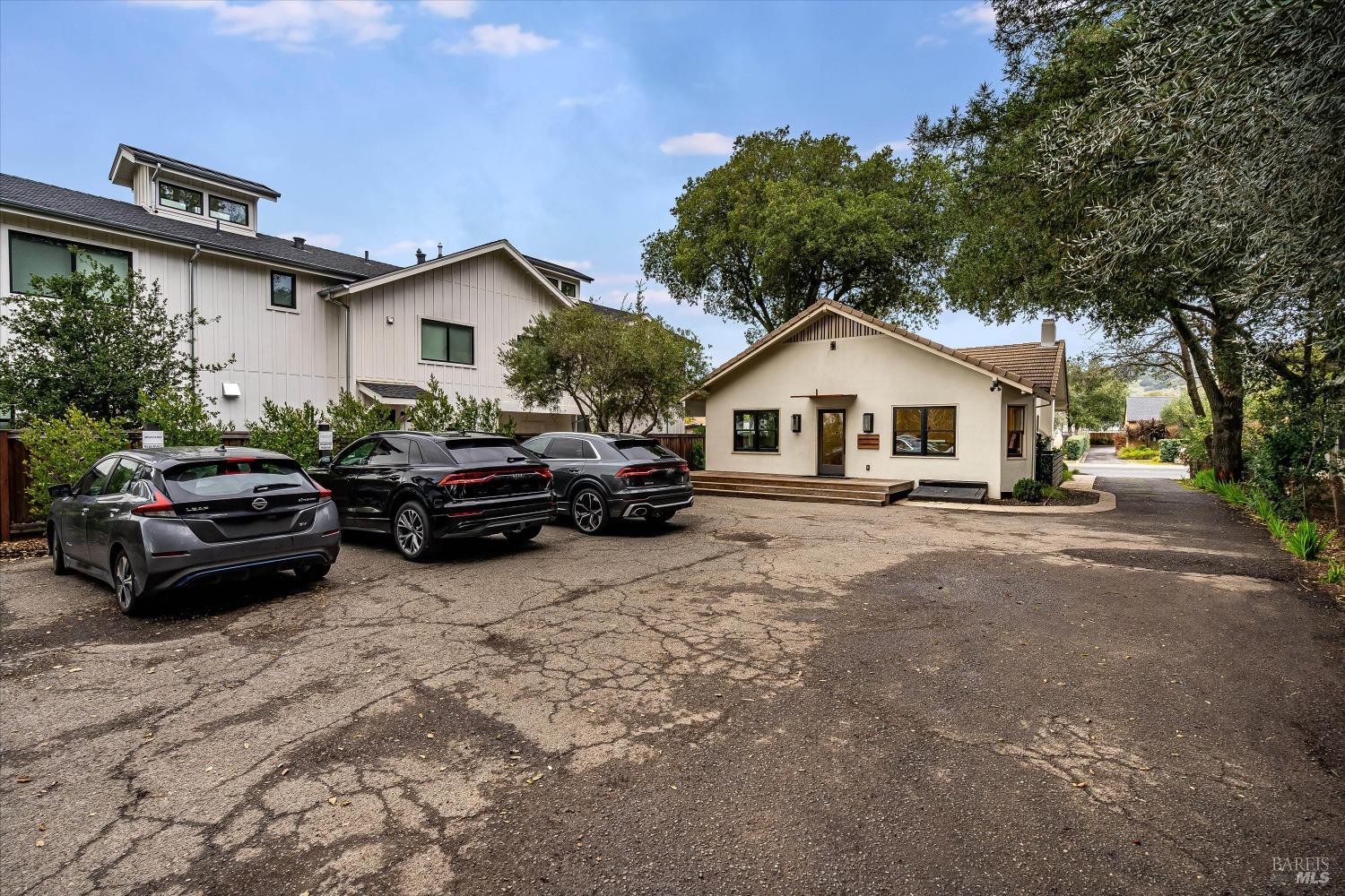 369 W. Napa St