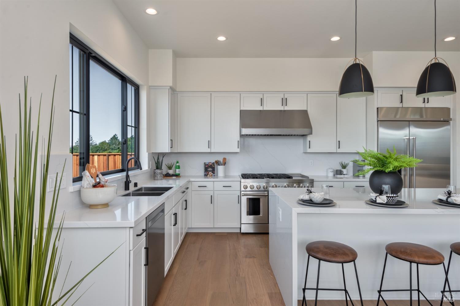 3806 Horizon View Way