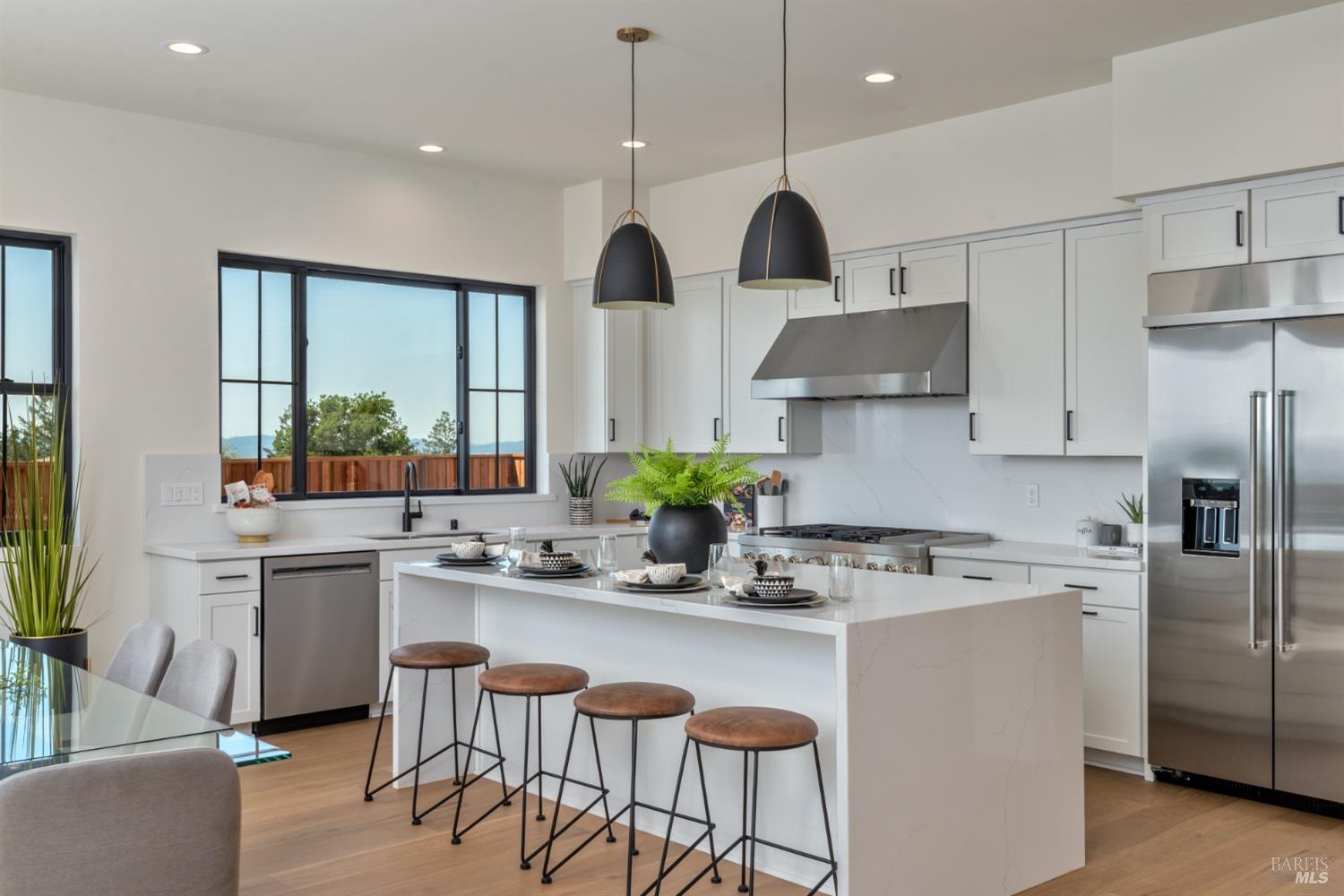 3806 Horizon View Way