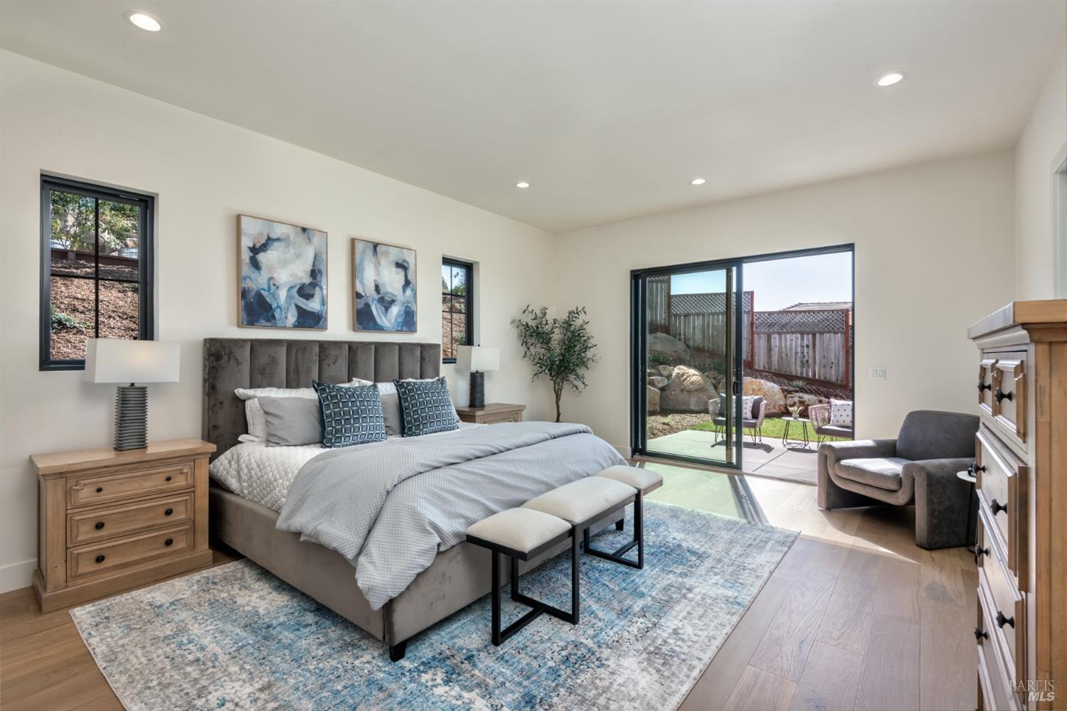 3806 Horizon View Way