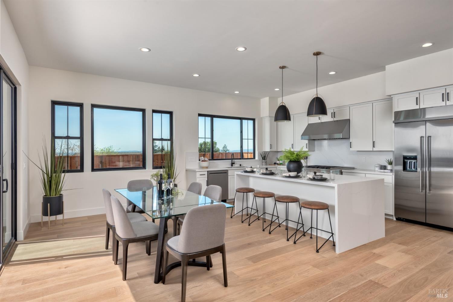 3806 Horizon View Way