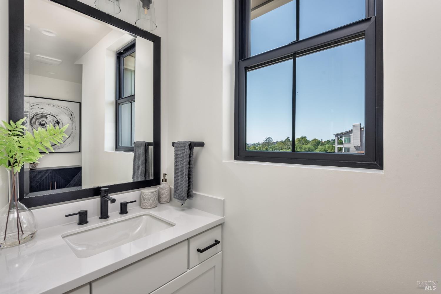 3806 Horizon View Way