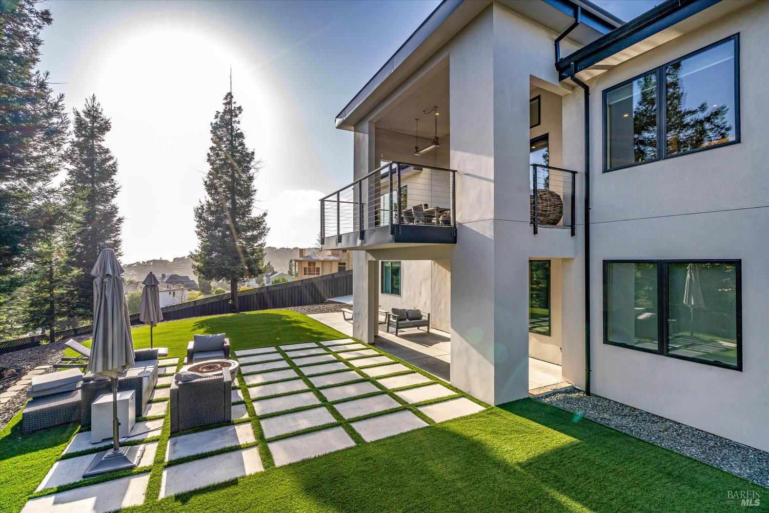 1994 W Bristlecone Ct