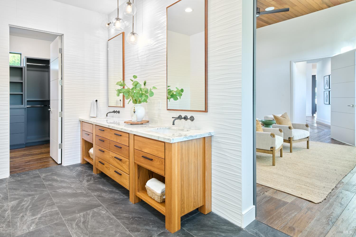 3972 Shelter Glen Way