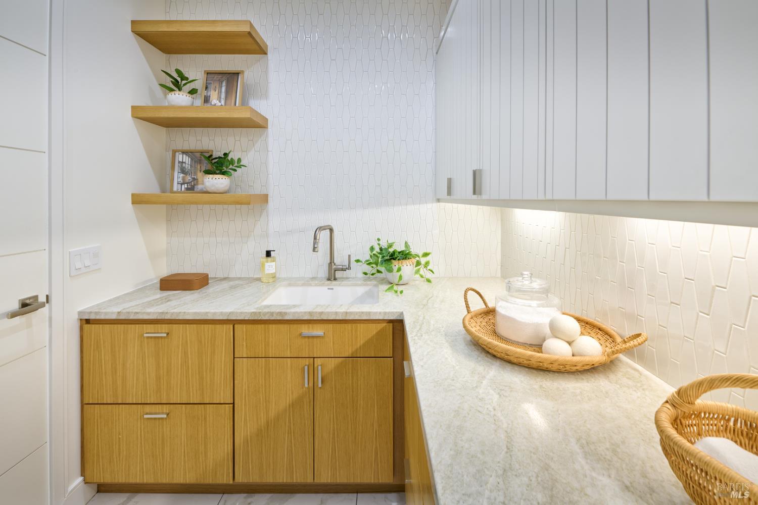 3972 Shelter Glen Way