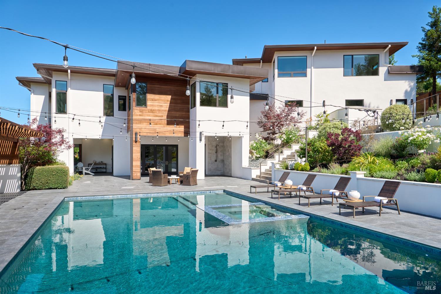 3972 Shelter Glen Way