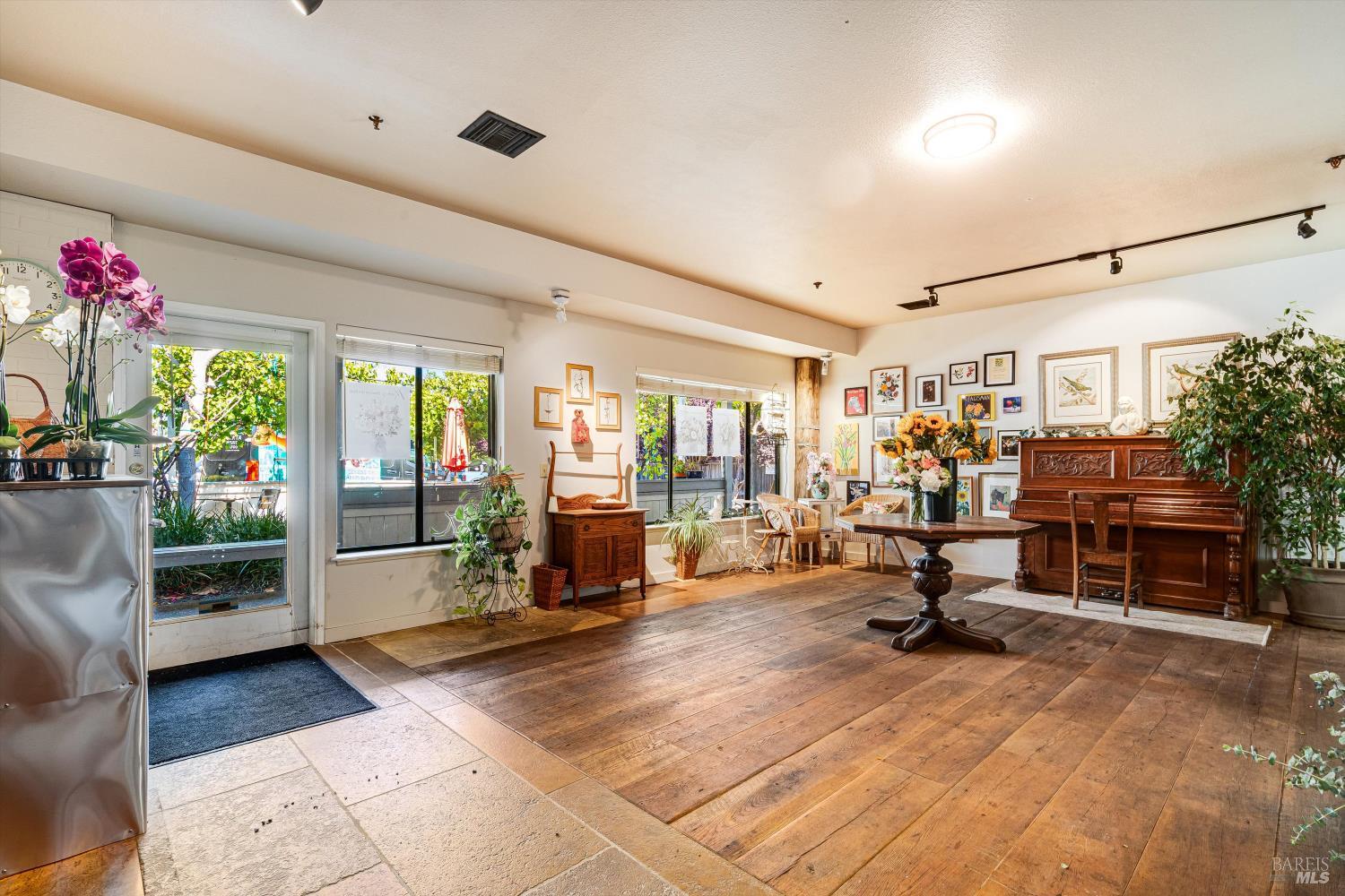 1260 Broadway