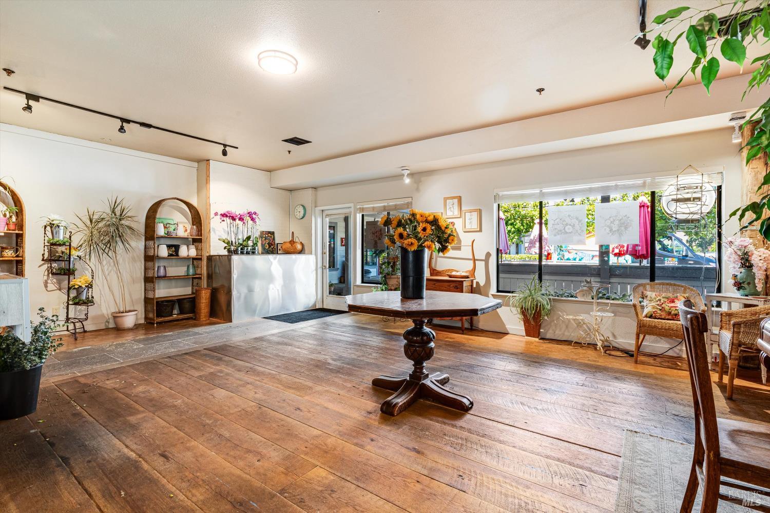 1260 Broadway