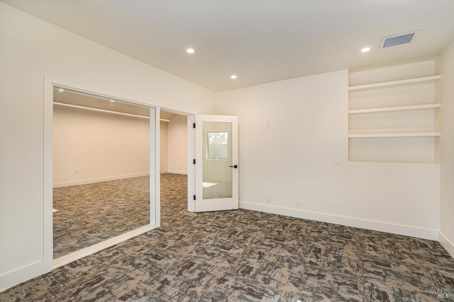 190 W Napa St