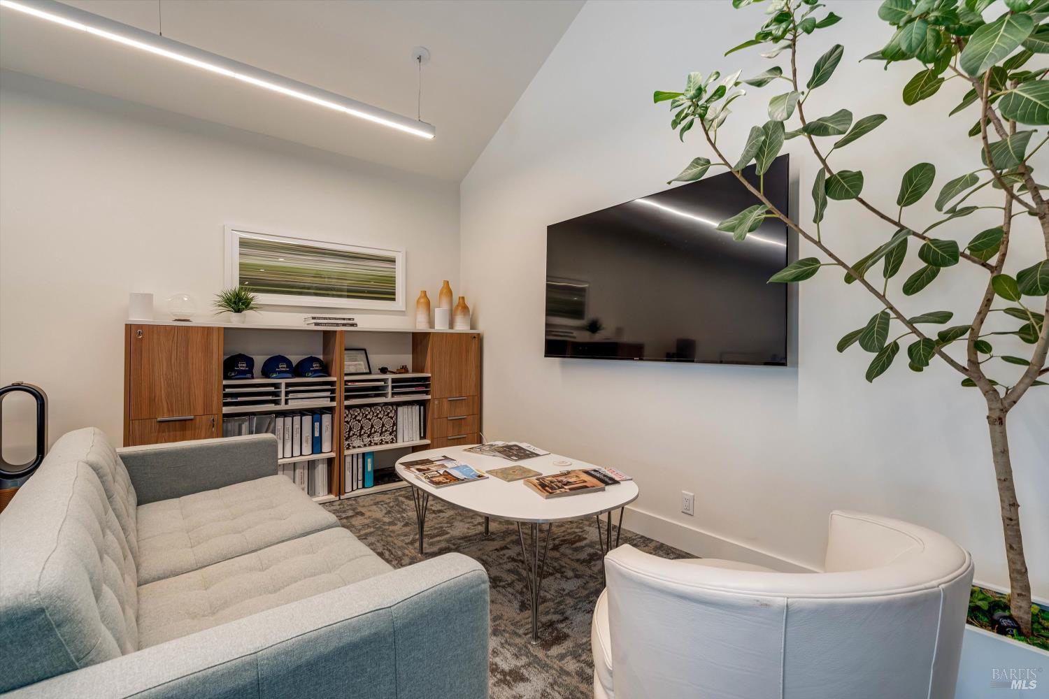 190 W Napa St