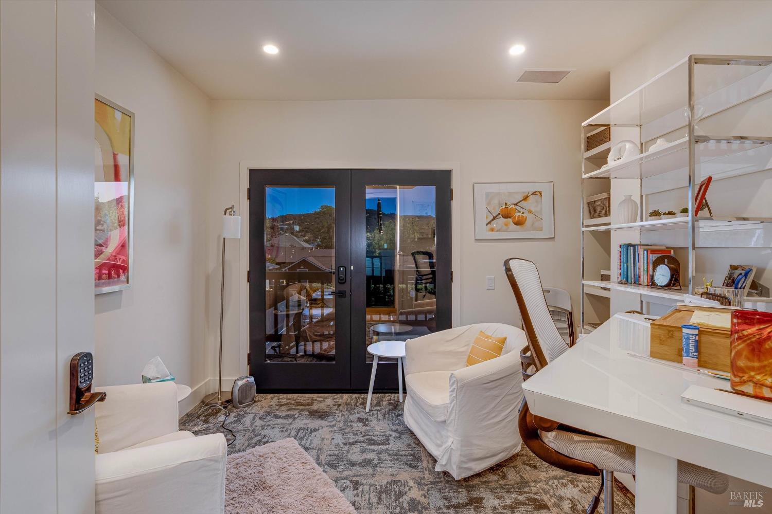 190 W Napa St