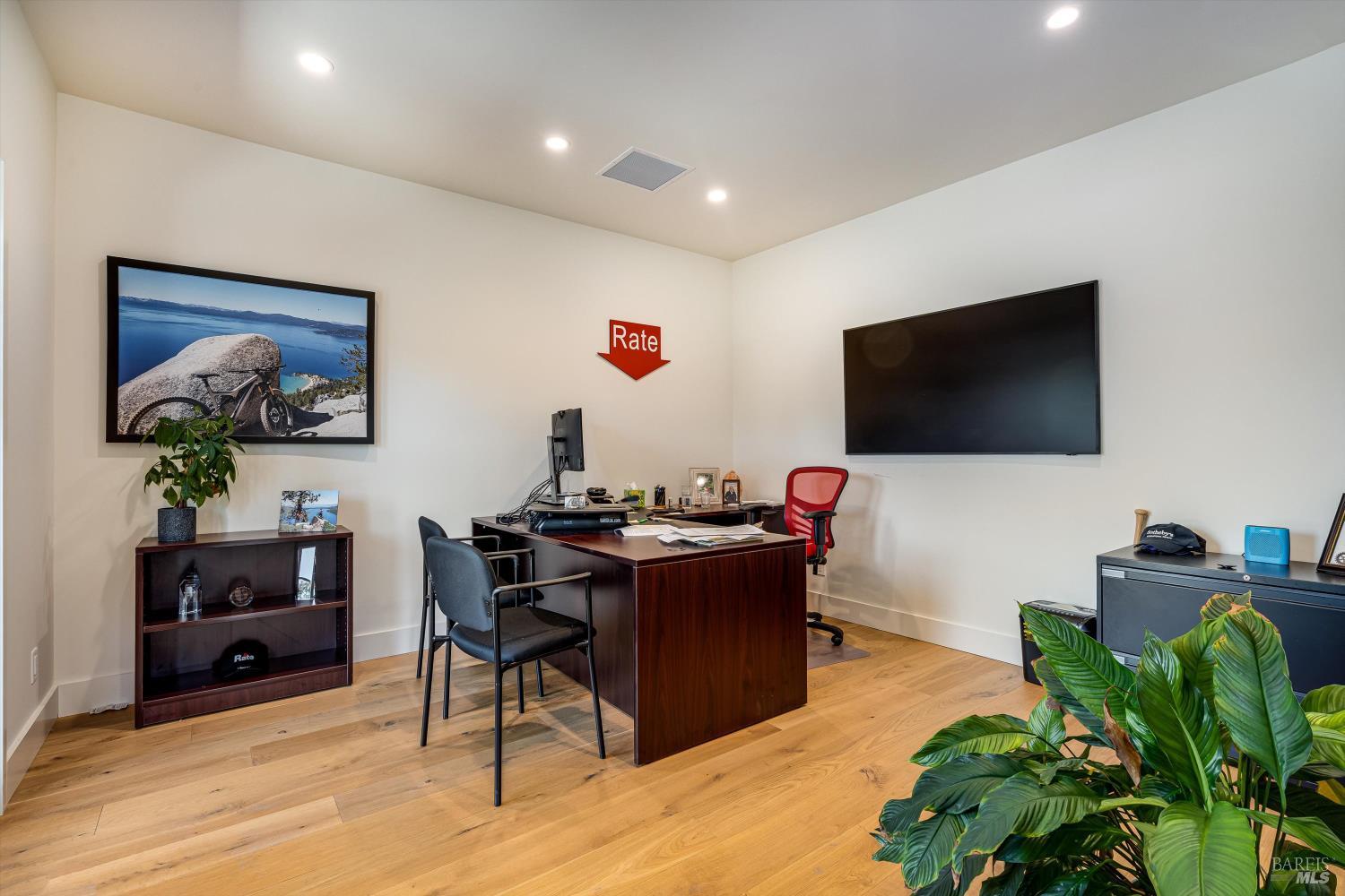 190 W Napa St
