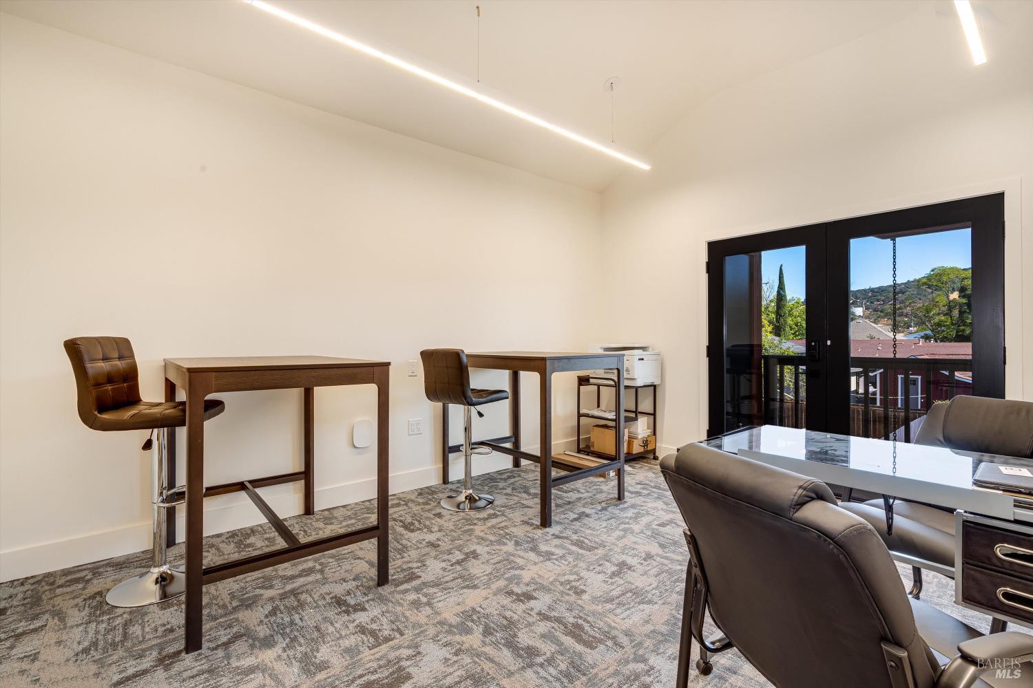 190 W Napa St