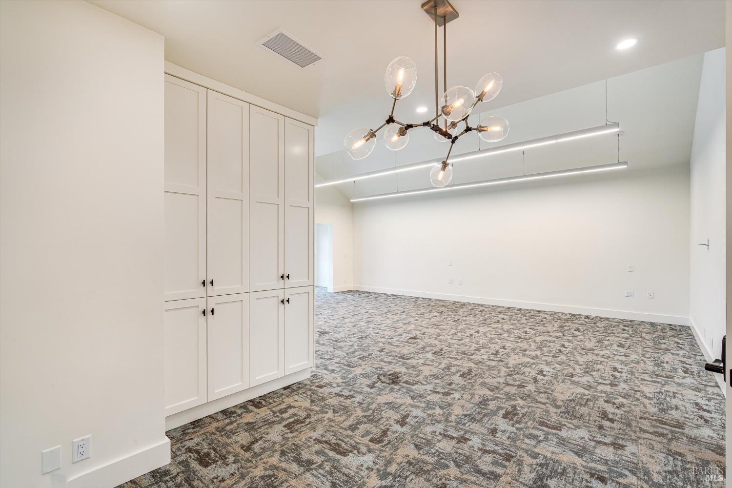 190 W Napa St