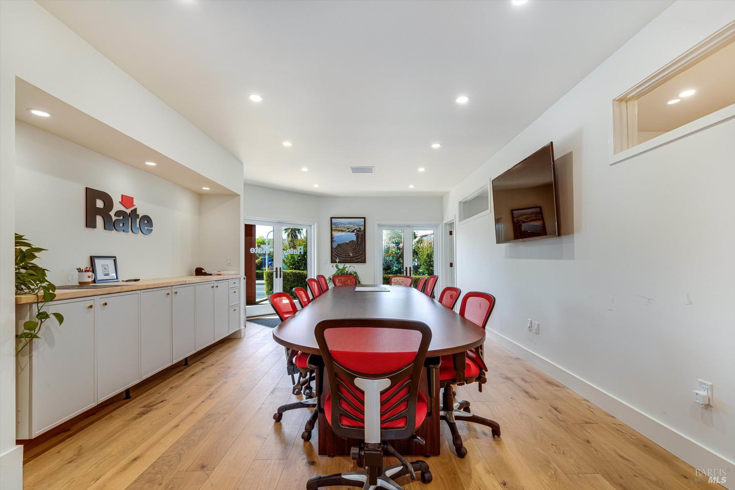 190 W Napa St